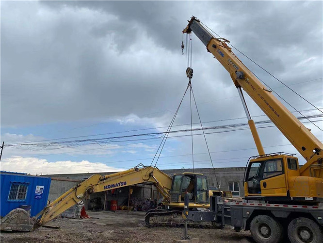 志丹县25吨吊车的工作半径是多少？